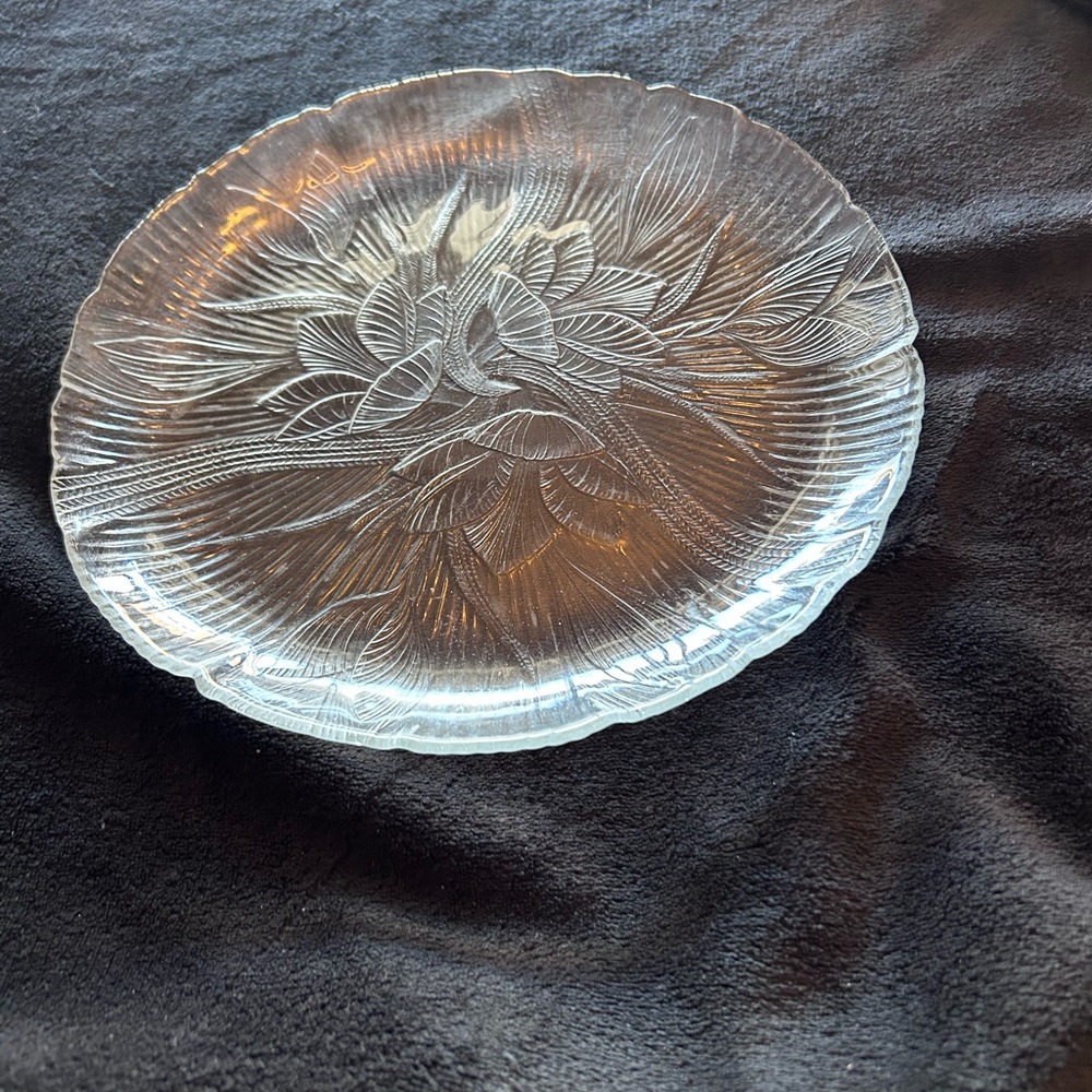 Elegant Clear Glass Serving Plate